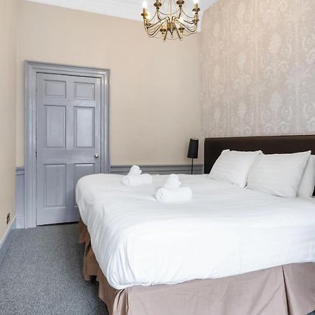 Unique 2 Bedroom Castle Suite Apartment - Near Edinburgh Castle & Royal Mile Exterior photo