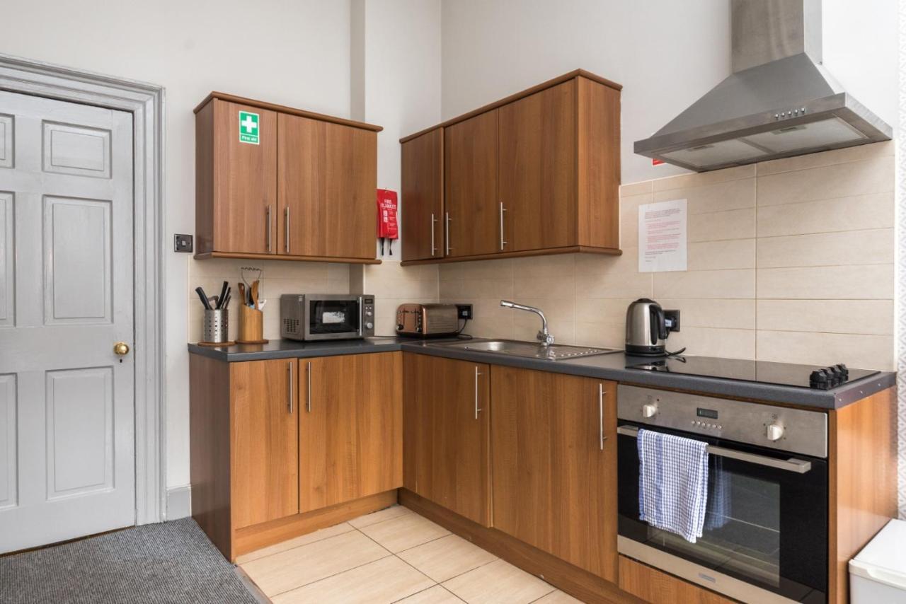 Unique 2 Bedroom Castle Suite Apartment - Near Edinburgh Castle & Royal Mile Exterior photo