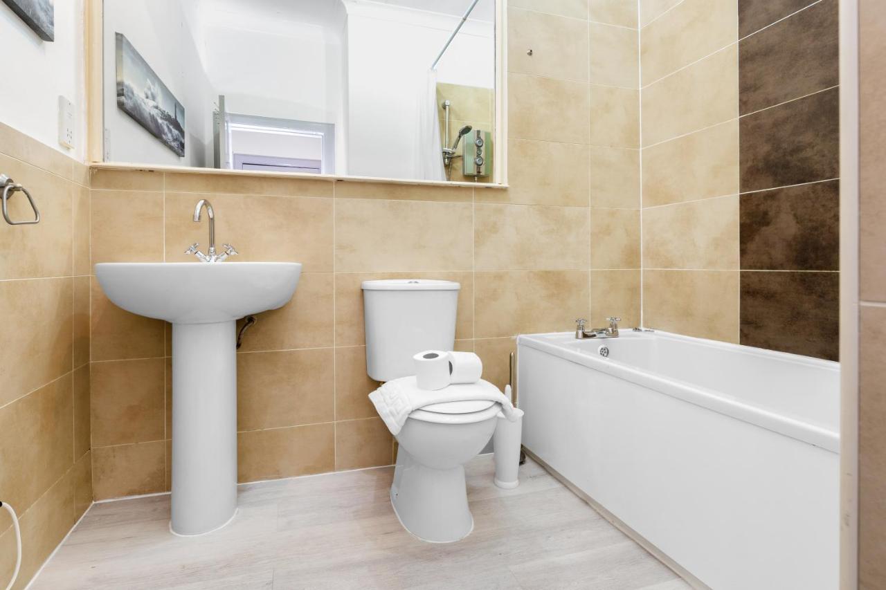 Unique 2 Bedroom Castle Suite Apartment - Near Edinburgh Castle & Royal Mile Exterior photo