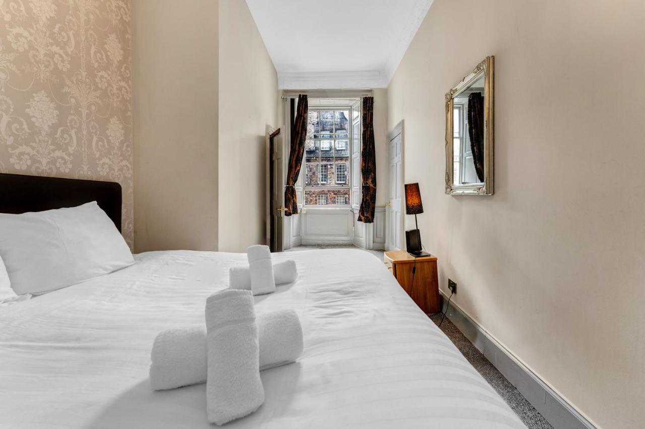 Unique 2 Bedroom Castle Suite Apartment - Near Edinburgh Castle & Royal Mile Exterior photo
