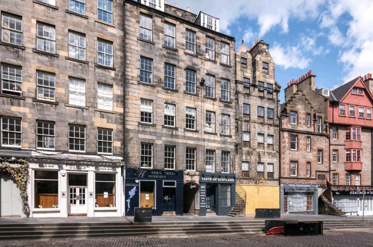 Unique 2 Bedroom Castle Suite Apartment - Near Edinburgh Castle & Royal Mile Exterior photo