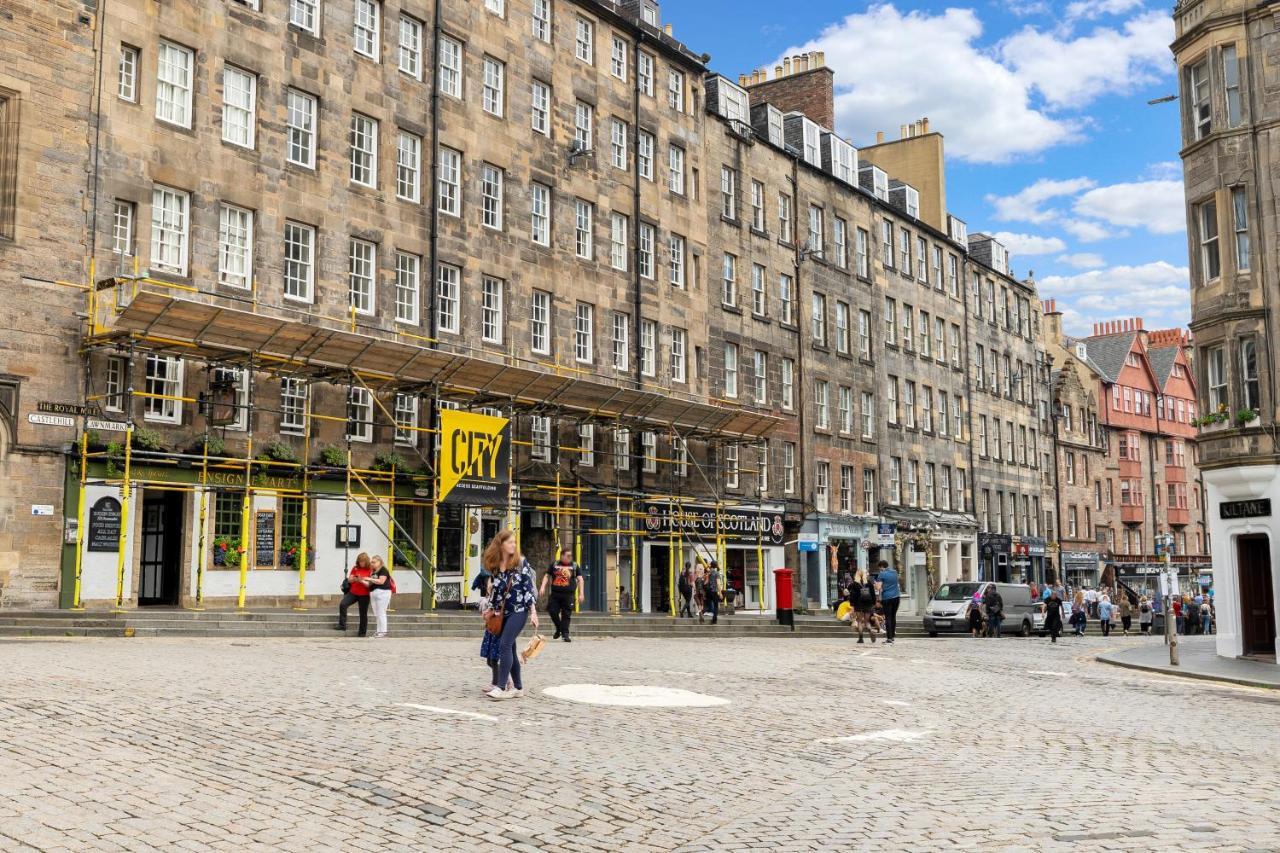 Unique 2 Bedroom Castle Suite Apartment - Near Edinburgh Castle & Royal Mile Exterior photo
