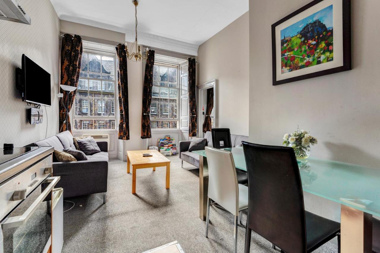 Unique 2 Bedroom Castle Suite Apartment - Near Edinburgh Castle & Royal Mile Exterior photo
